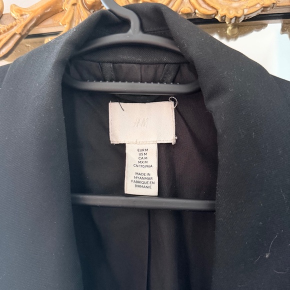 H&M Oversized Blazer - Picture 2 of 2